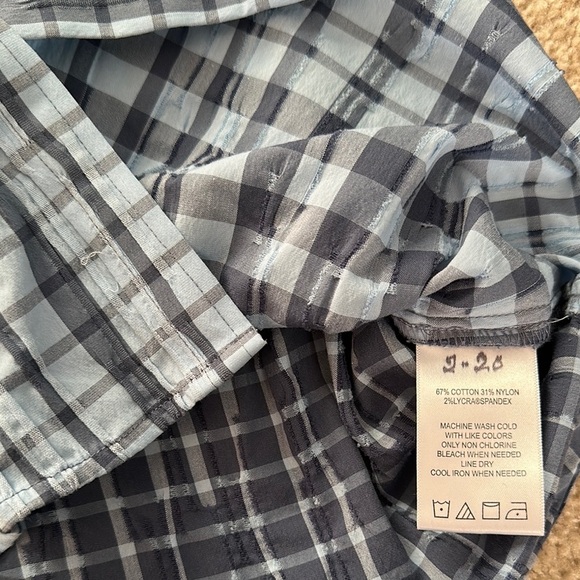 Foxcroft Easy Care Blue Checkered Crinkle Shirt Women’s 8 Business Casual - Picture 7 of 8